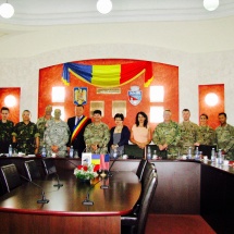 FOTO: Soldații americani, în vizită la Primăria municipiului Râmnicu Vâlcea