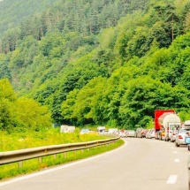 Restricții pe mai multe sectoare de drum din Vâlcea