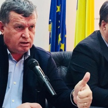 Anularea hotărârii de comasare a Liceelor „Oltchim” şi „Henri Coandă” depinde de Guvernul României