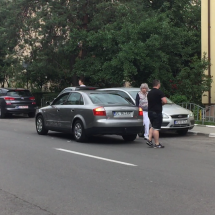 FOTO-VIDEO: Tamponare între un Mercedes și un Audi pe strada Matei Basarab din Râmnicu Vâlcea