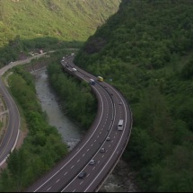 O firmă sibiană blochează Autostrada Pitești – Sibiu