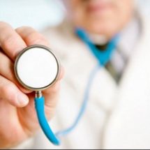 CAS Vâlcea: Medicii de familie și medicii din ambulatoriu pot acorda consultaţii la distanţă, online