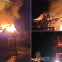 FOTO/VIDEO. Incendiu devastator la Voineasa. Trei case mistuite de flăcări