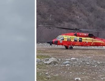 Foto. SPRIJIN AERIAN pentru cei 28 de pompieri și 26 de voluntari care încearcă să stingă incendiul din nordul județului